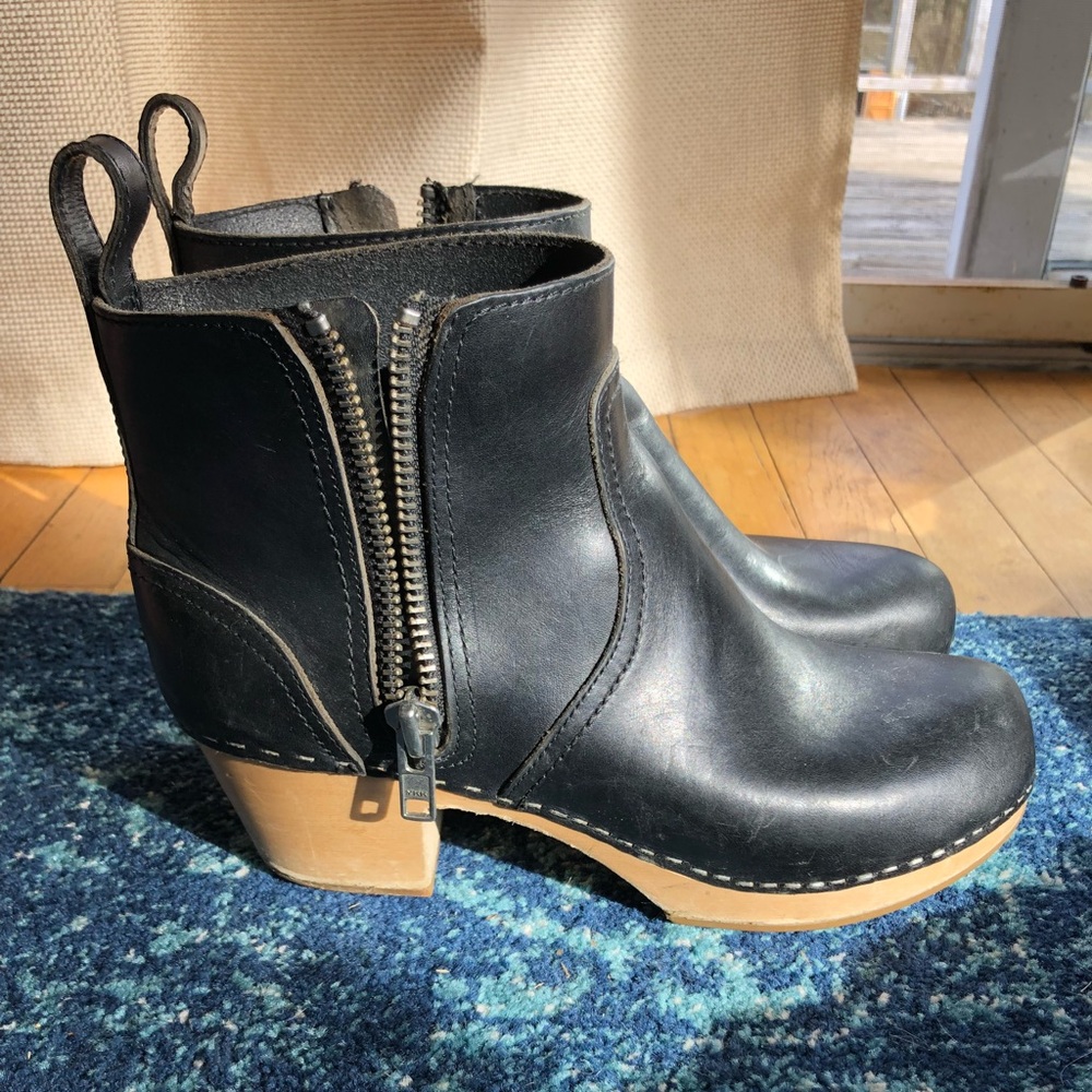 Swedish Hasbeens black zipper boots
